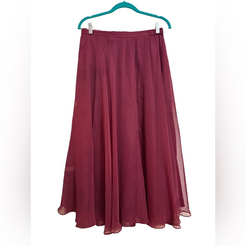 Elegant Burgundy Chiffon Skirt - Picture 2 of 4